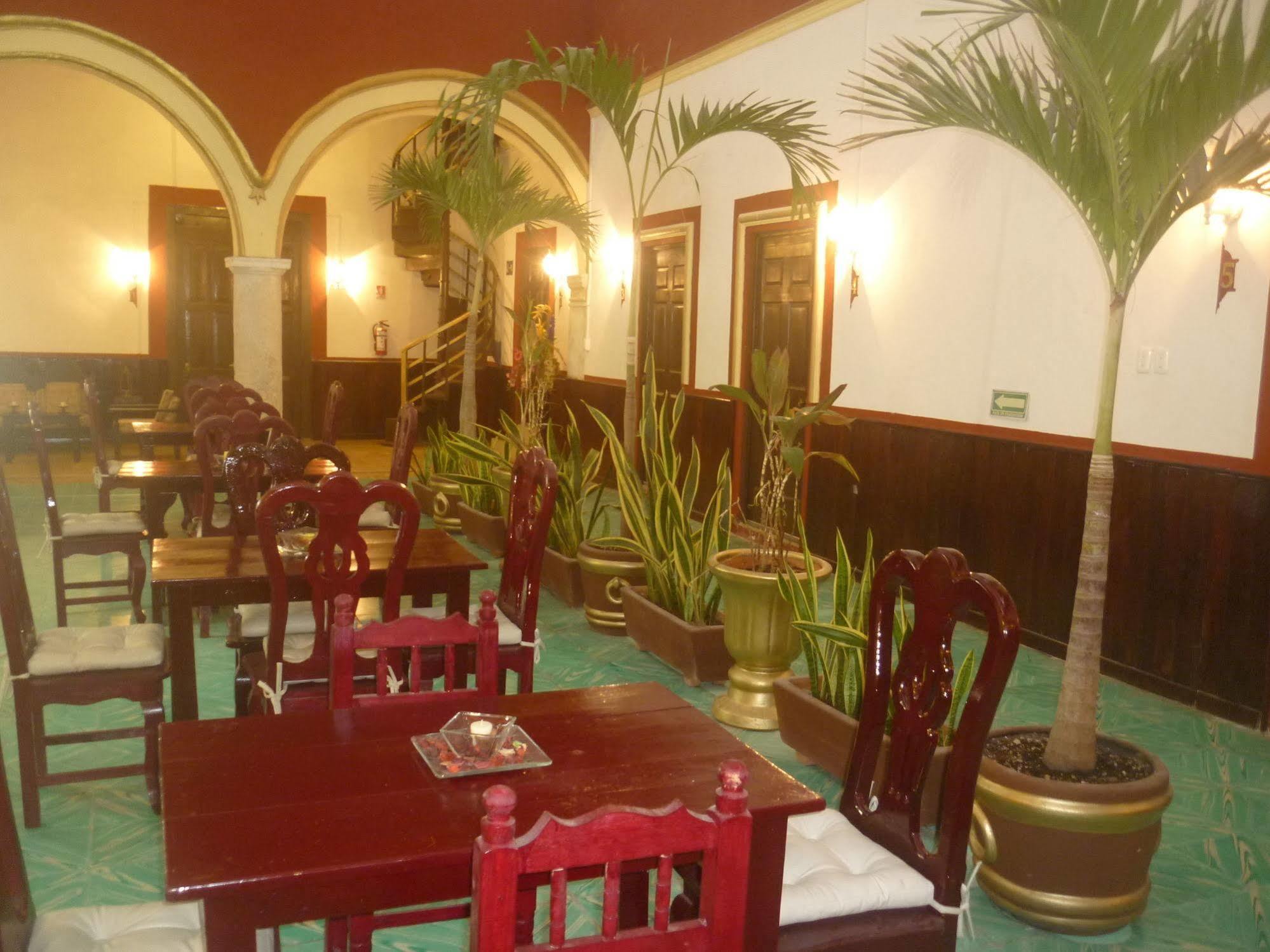 Hotel Maya Ah Kim Pech Campeche Buitenkant foto