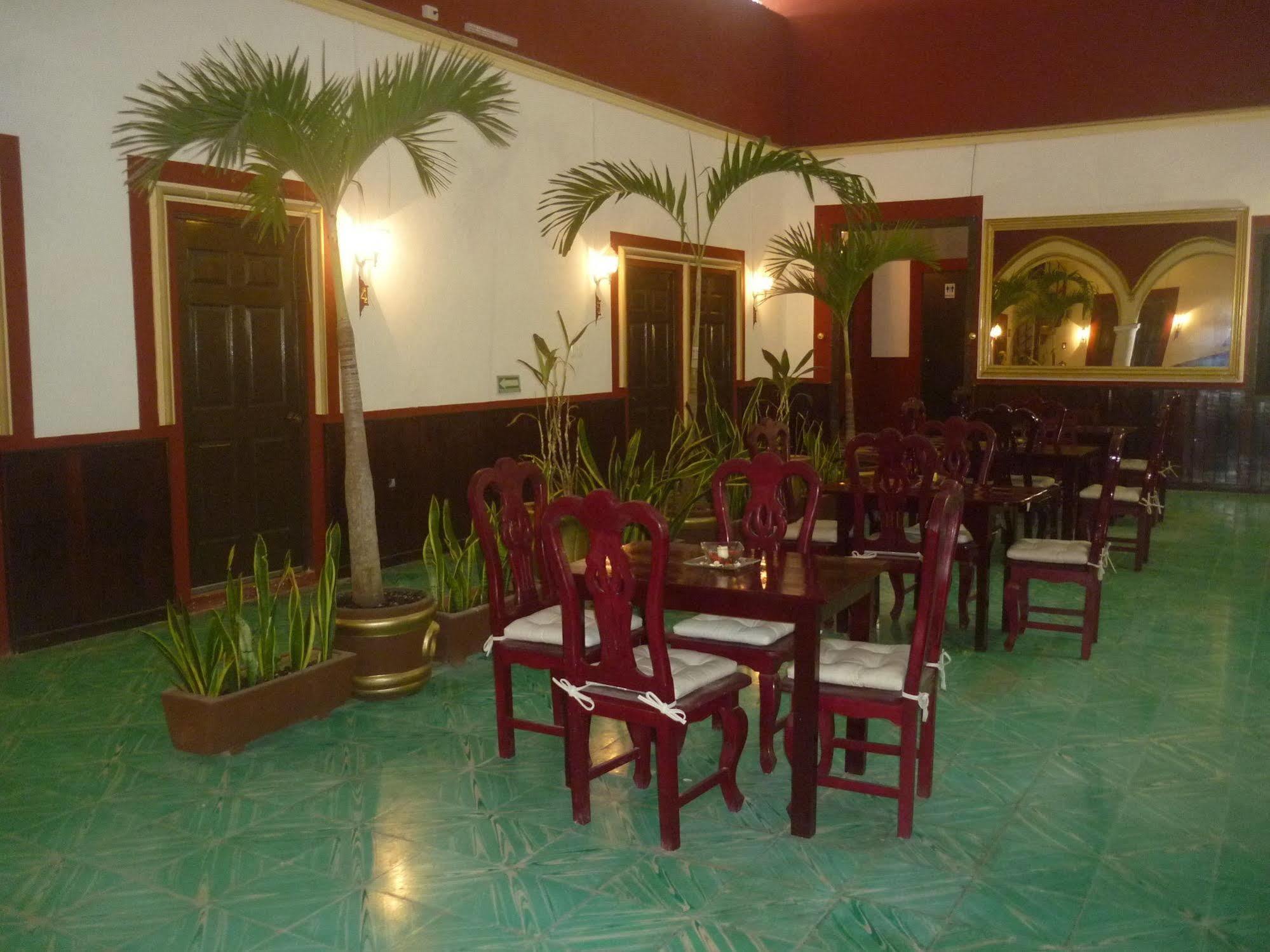 Hotel Maya Ah Kim Pech Campeche Buitenkant foto